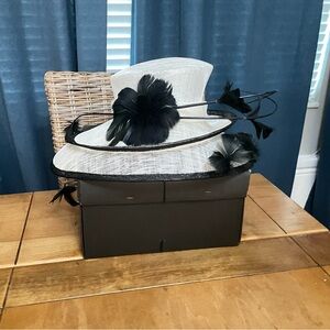 Sinamay White & Black Kentucky Derby hat